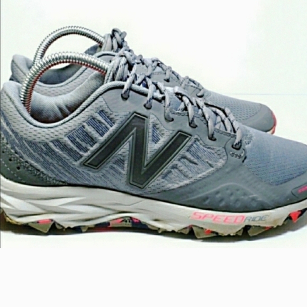 New Balance 690 Running Shoes Sneakers